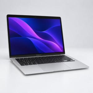 MacBook Air M1 abierto en plata, ilustración referencial
